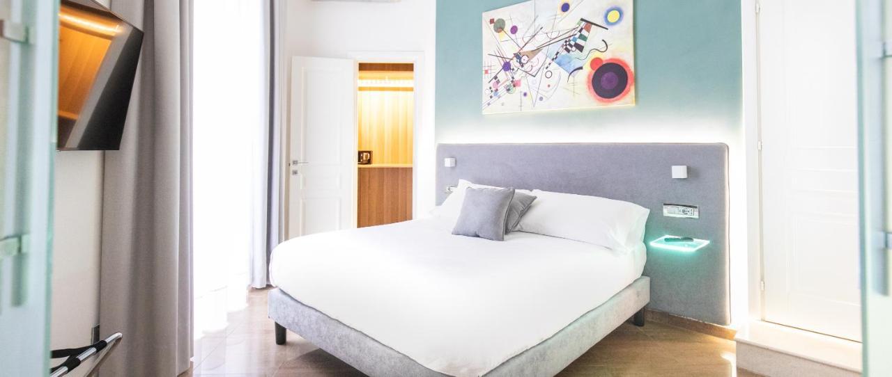 Sanfelice 33 Luxury Suites เนเปิลส์ ภายนอก รูปภาพ