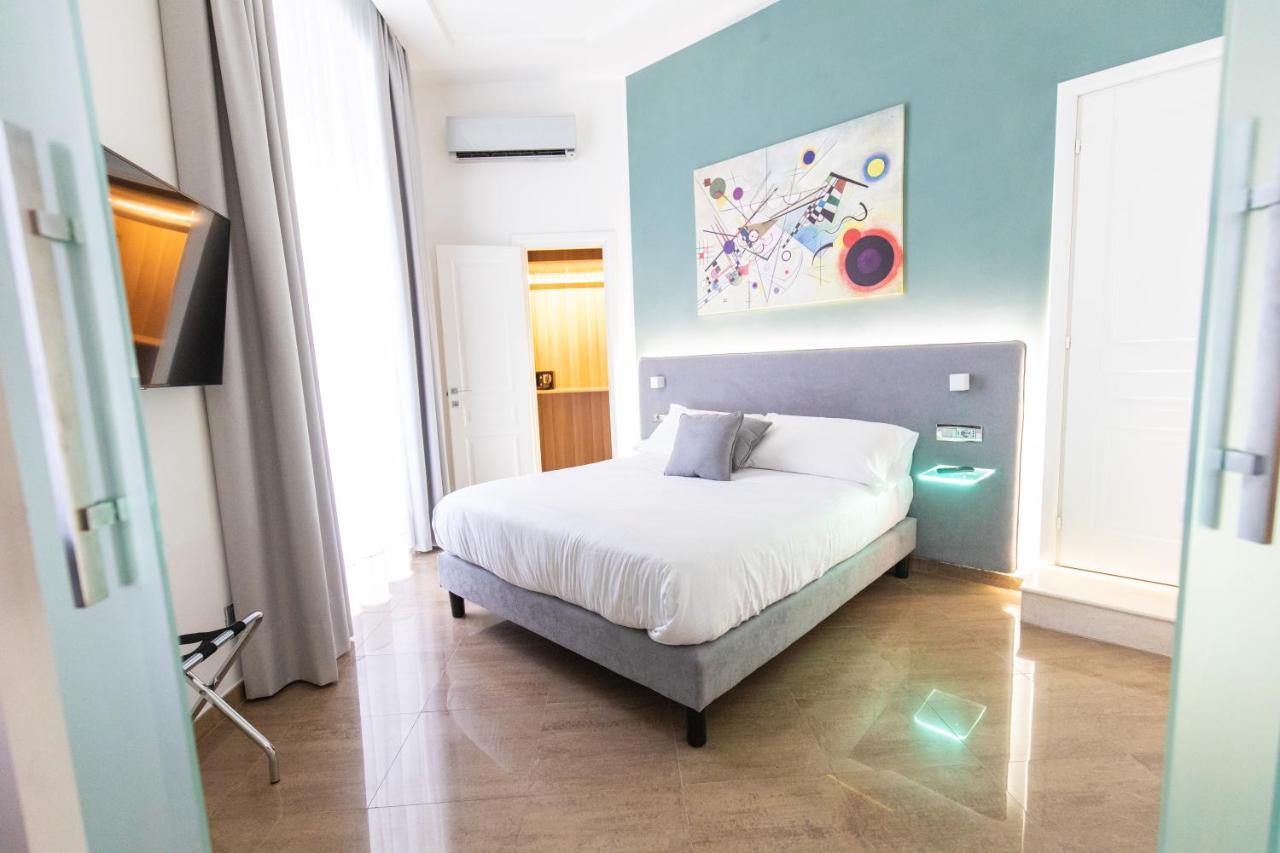 Sanfelice 33 Luxury Suites เนเปิลส์ ภายนอก รูปภาพ