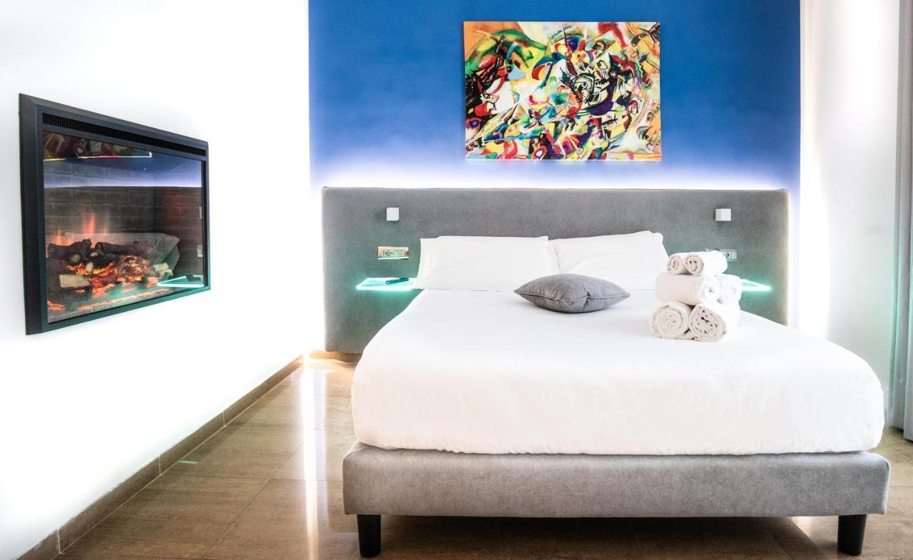 Sanfelice 33 Luxury Suites เนเปิลส์ ภายนอก รูปภาพ
