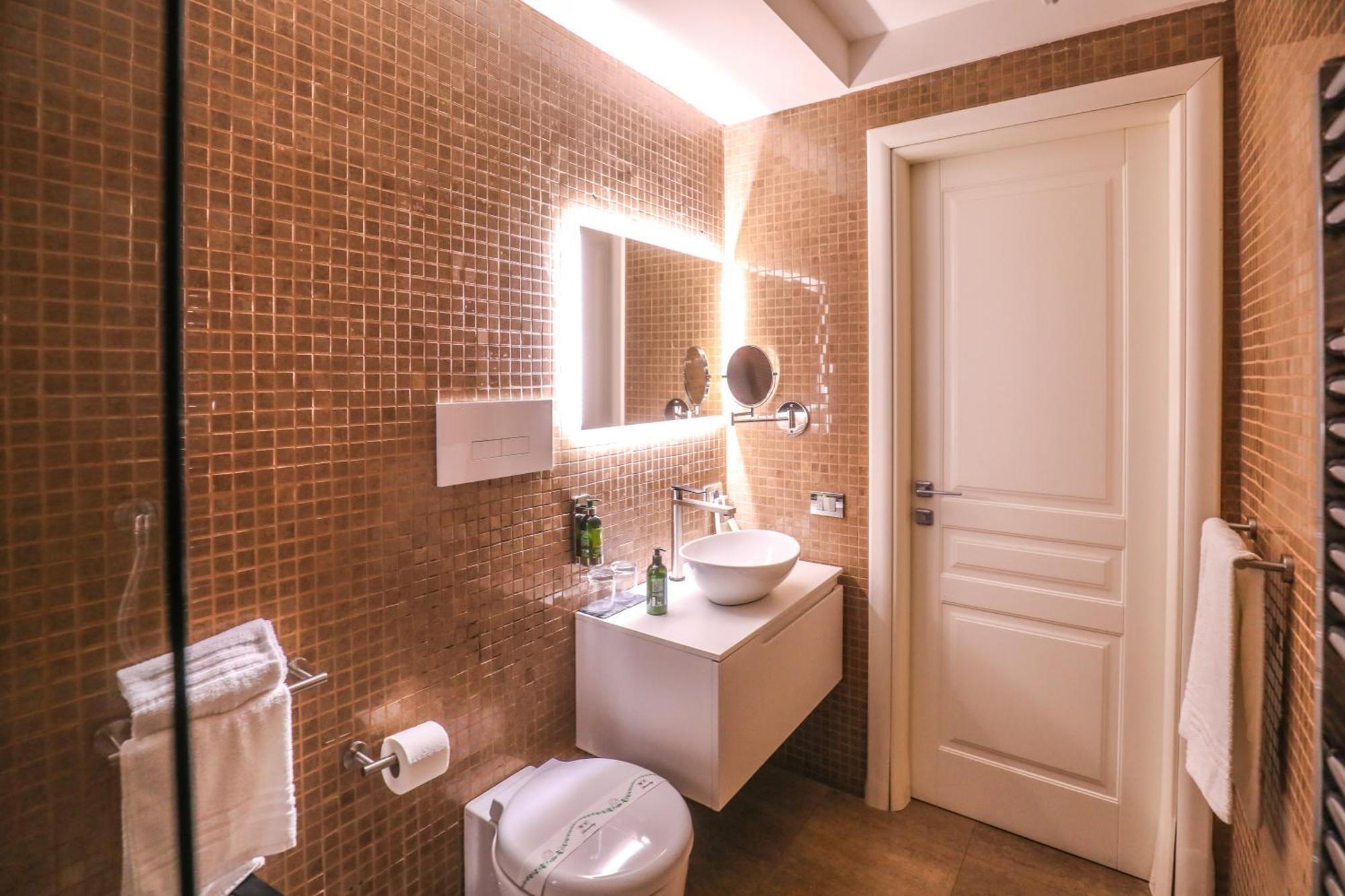 Sanfelice 33 Luxury Suites เนเปิลส์ ภายนอก รูปภาพ